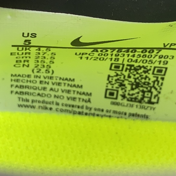 Nike Phantom Venom Elite FG Soccer Cleats Black/Volt AO7540-007 Men's Size 5 - Picture 11 of 11